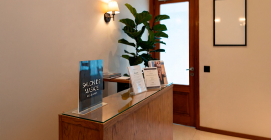 Recepción de un salón de masajes